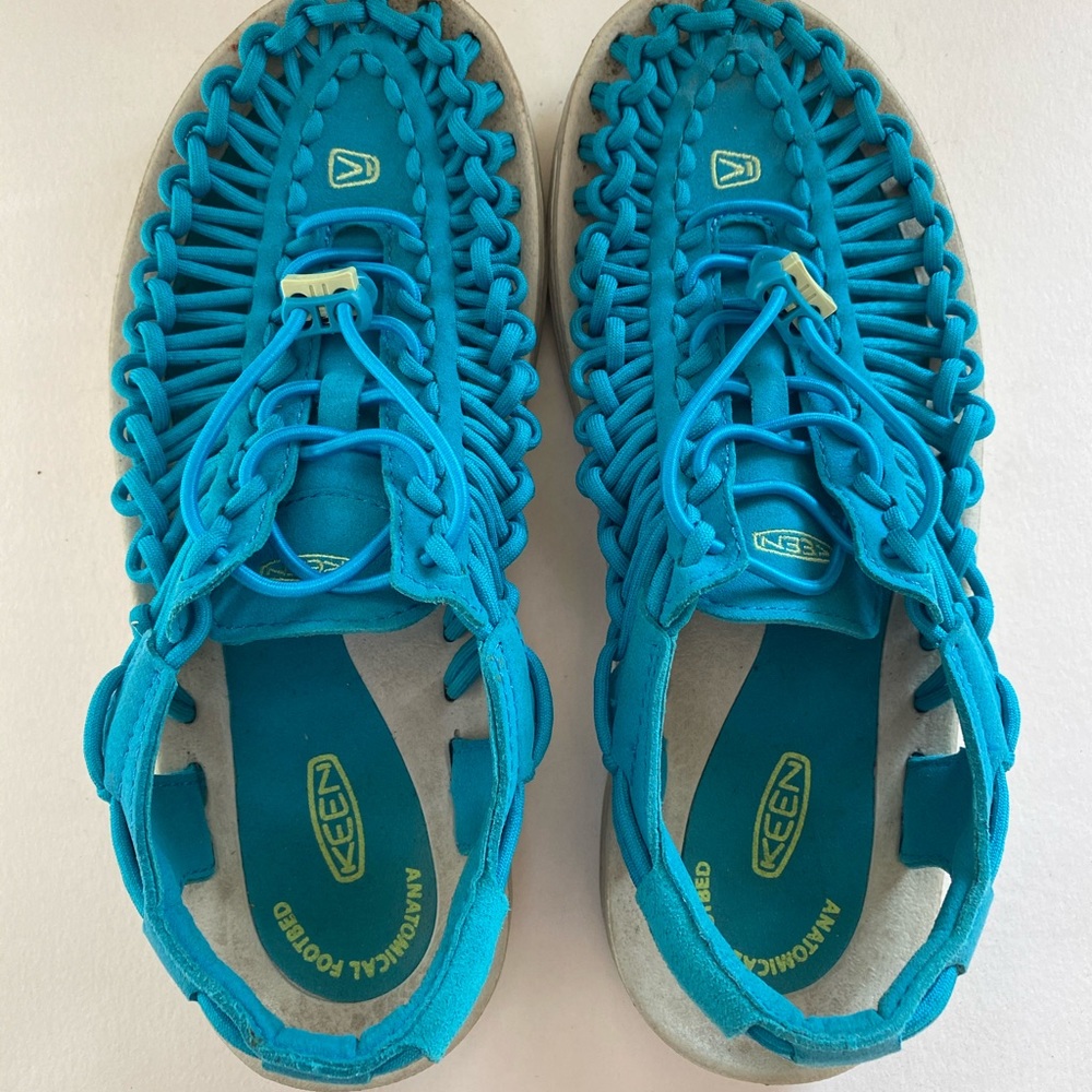 Keen Knit Slides Size 8 Lightly Worn - image 1